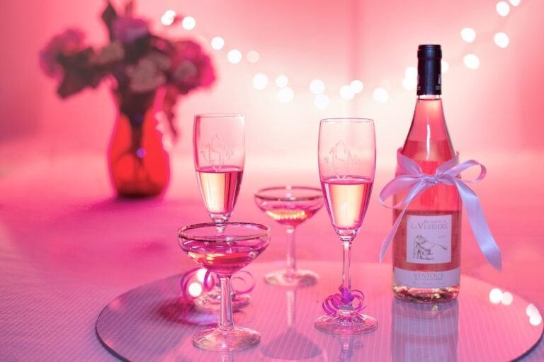 Terroir-Artisan - Foire aux Rosés, le 6 juillet 2019 à Bordeaux Terroir-Artisan - Foire aux Rosés, le 6 juillet 2019 à Bordeaux