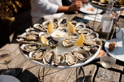 Terroir-Artisan - Les huîtres en Nouvelle-Aquitaine Terroir-Artisan - Les huîtres en Nouvelle-Aquitaine