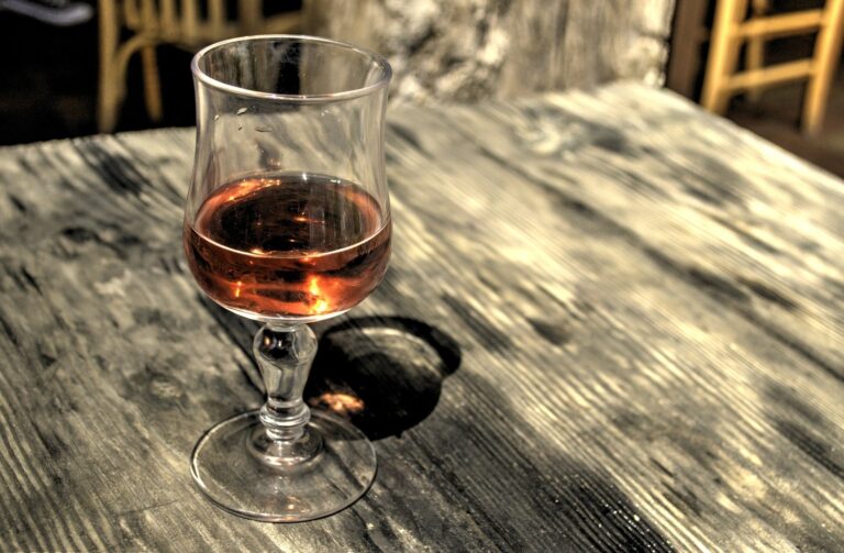 Terroir-Artisan - Les vins de Cognac, son Origine, son histoire Terroir-Artisan - Les vins de Cognac, son Origine, son histoire